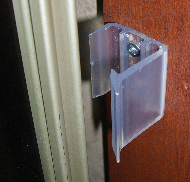 CATCH SLIDING MIRROR DOOR
