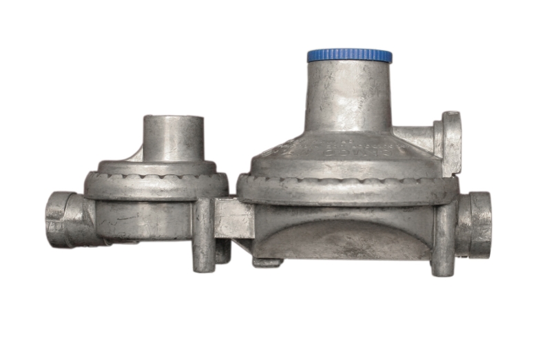 REGULATOR TWO STAGE VERTICAL