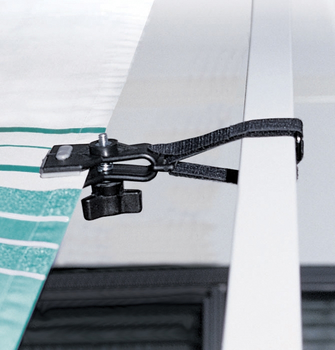 DE-FLAPPER FOR RV AWNINGS
