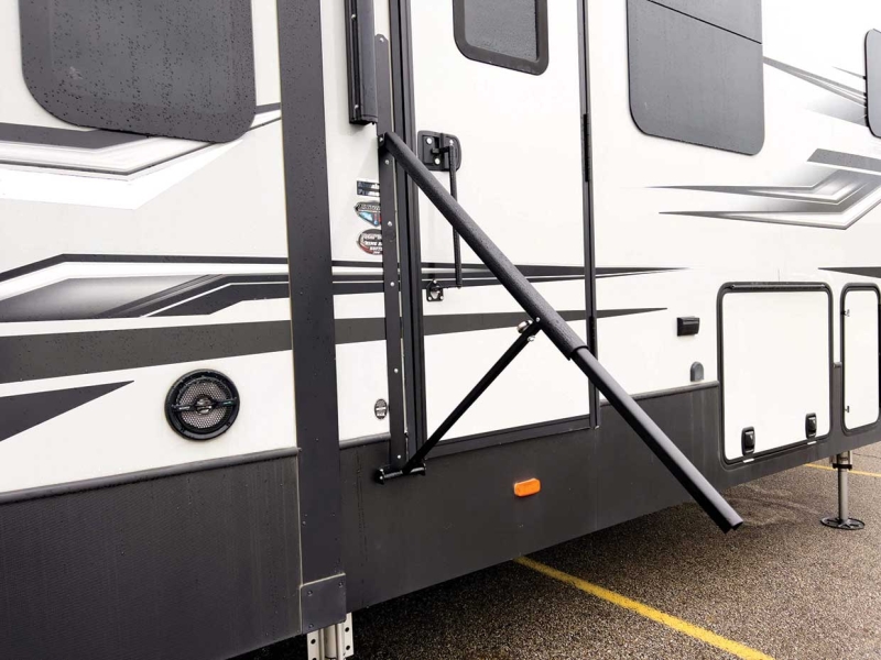 Safe-T-Rail:Telescoping RV Entry Door Rail