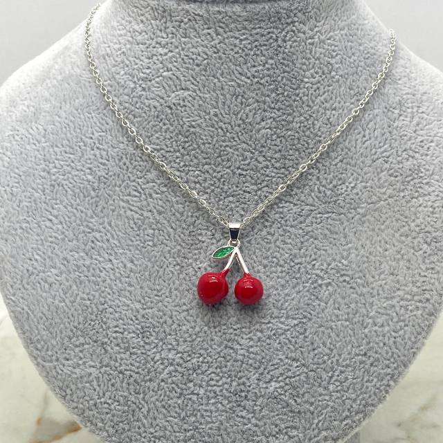 COLLAR ACERO BLANCO - CEREZA MEDIANA