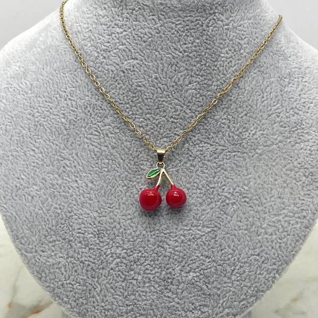 COLLAR ACERO DORADO - CEREZA MEDIANA