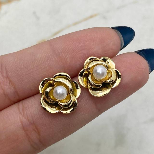 AROS ACERO DORADO ROSA GRANDE CON PERLA