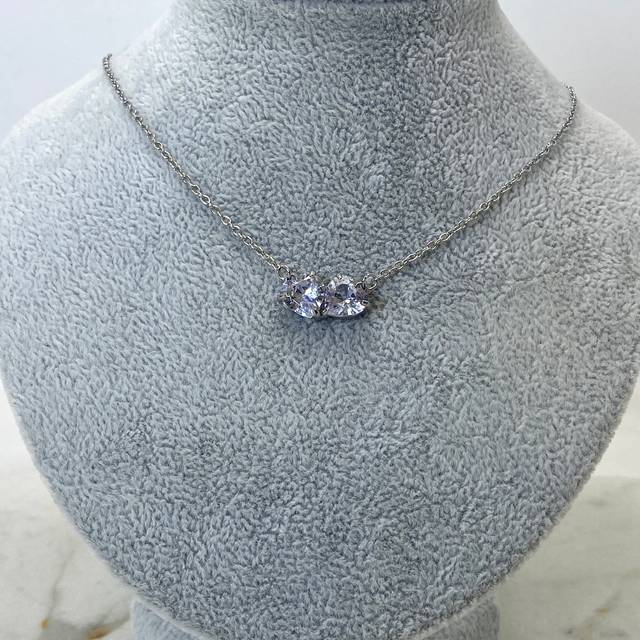 COLLAR CON 2 CORAZONES DE CUBIC