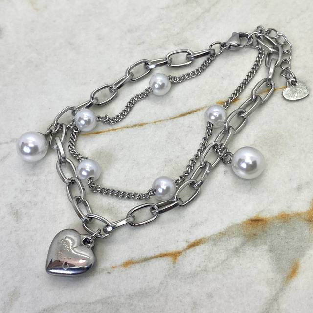 PULSERA DOBLE CADENA CON PERLAS Y CORAZON INFLADO