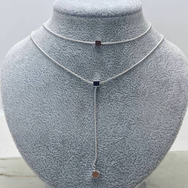 COLLAR ACERO BLANCO DOBLE CADENA COLITA DE RATA CON CORBATERO - CUBOS