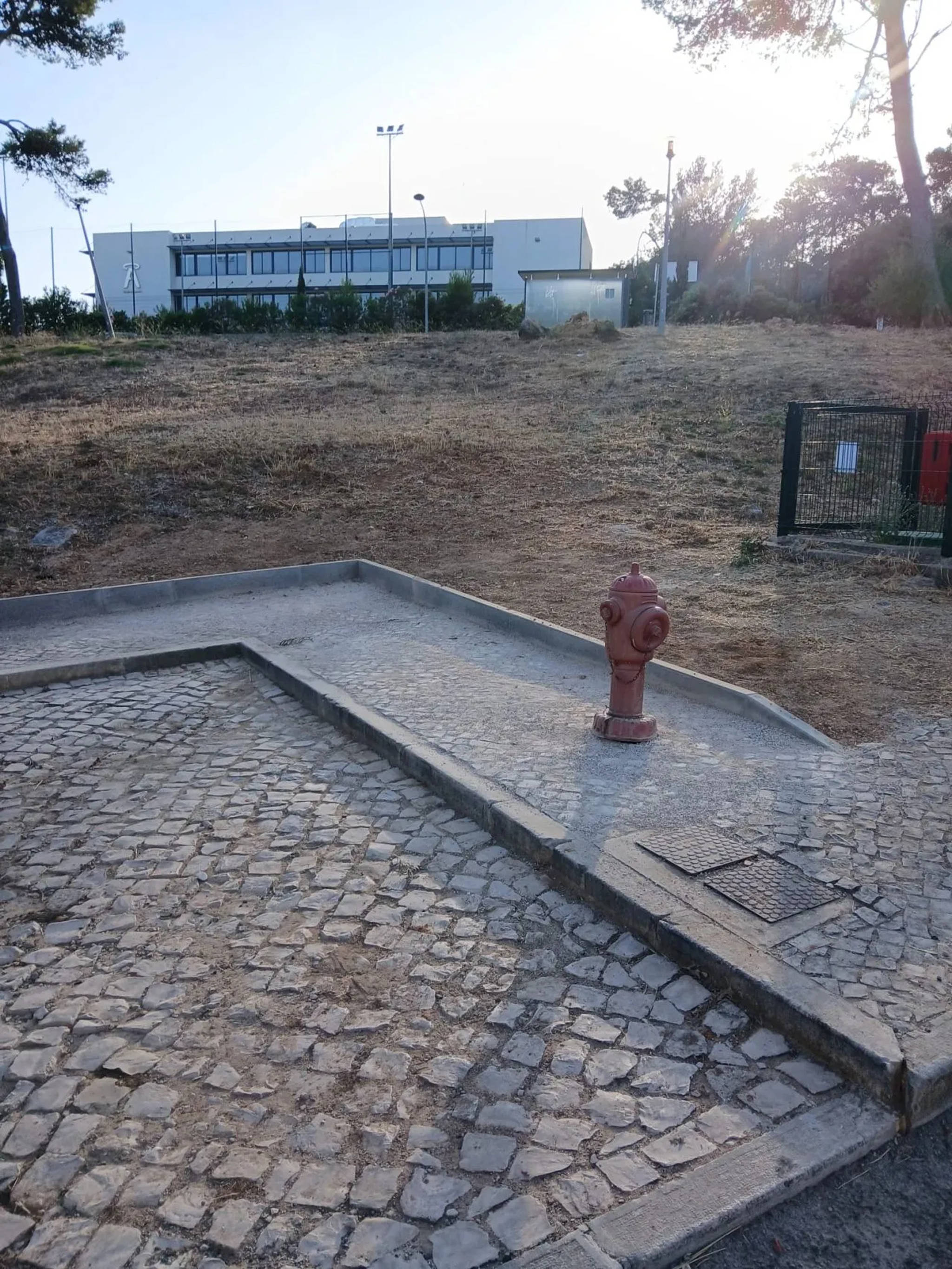 Recuperação de passeio e drenagem em São João do Estoril