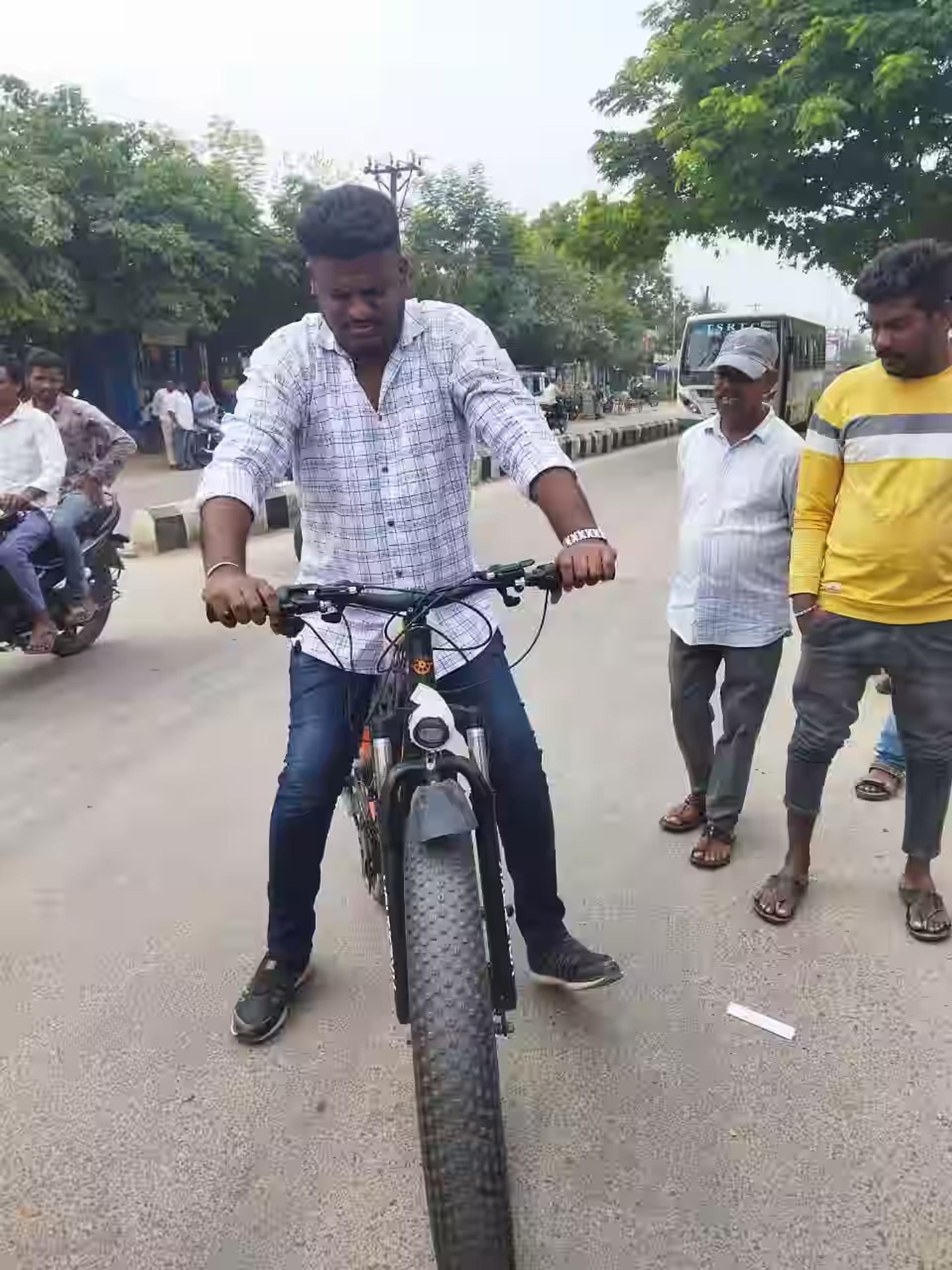 Customer electric bike review photo 9