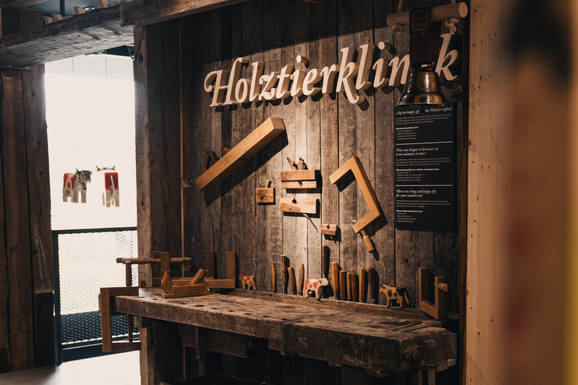 Unsere Holztierklinik ist da!