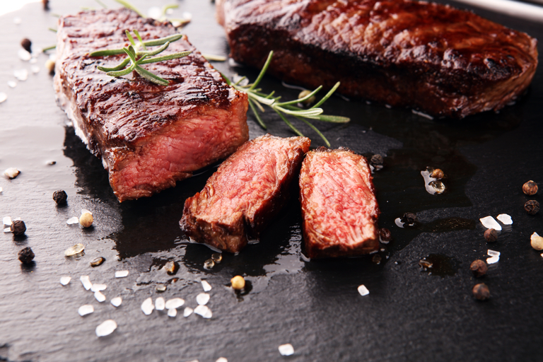 One-Skillet Strip Steak with Asparagus, Peas, and Spicy Mustard Recipe