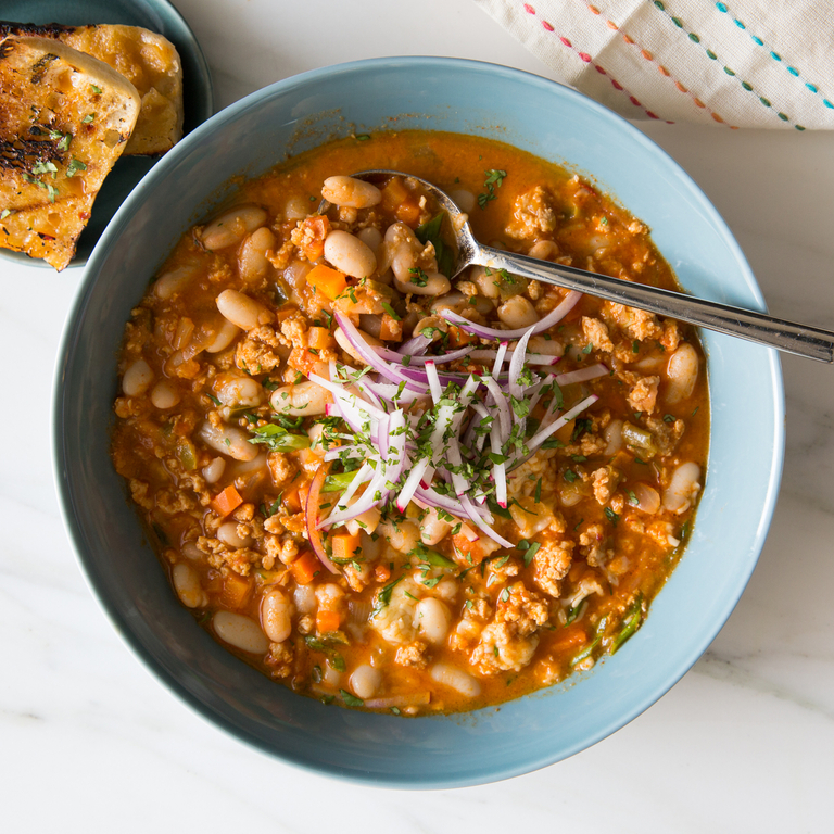 Aroma Rice Cooker White Bean & Chicken Chili: Hearty Comfort in Every Bite!