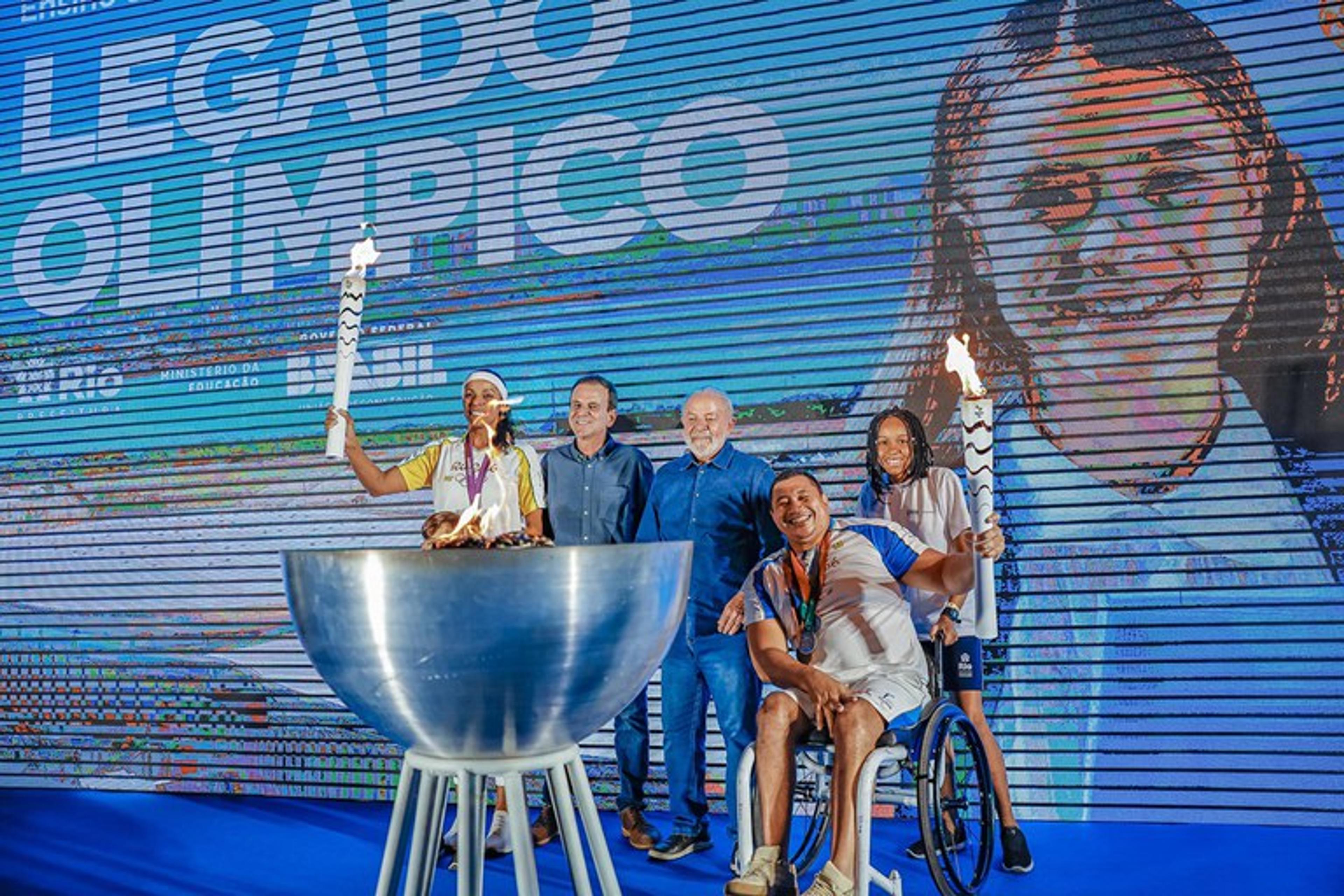 Lula inaugura escola integral em antigo palco olímpico na Barra da Tijuca, no Rio de Janeiro
