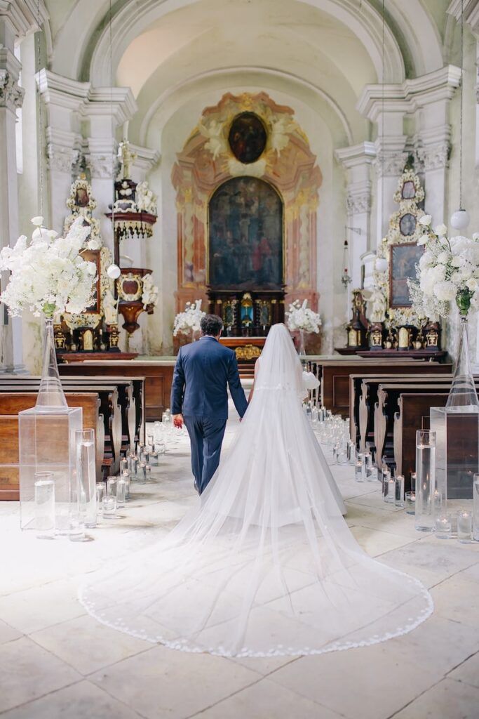 Pohádková svatba Dominiky a Pavla na zámku Peruc 5 loveweddings svatba v zamku peruc luxusni svatby na klic 10 min
