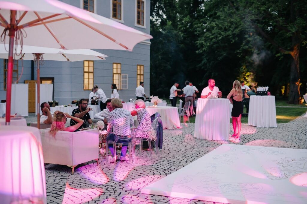 Pohádková svatba Dominiky a Pavla na zámku Peruc 26 loveweddings svatba v zamku peruc luxusni svatby na klic 24 min