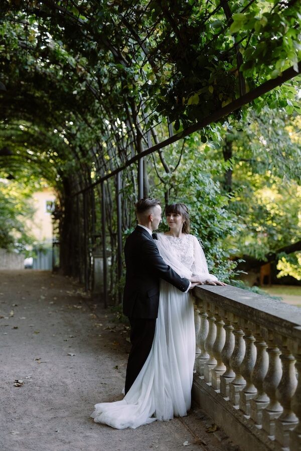 snoubenci love weddings