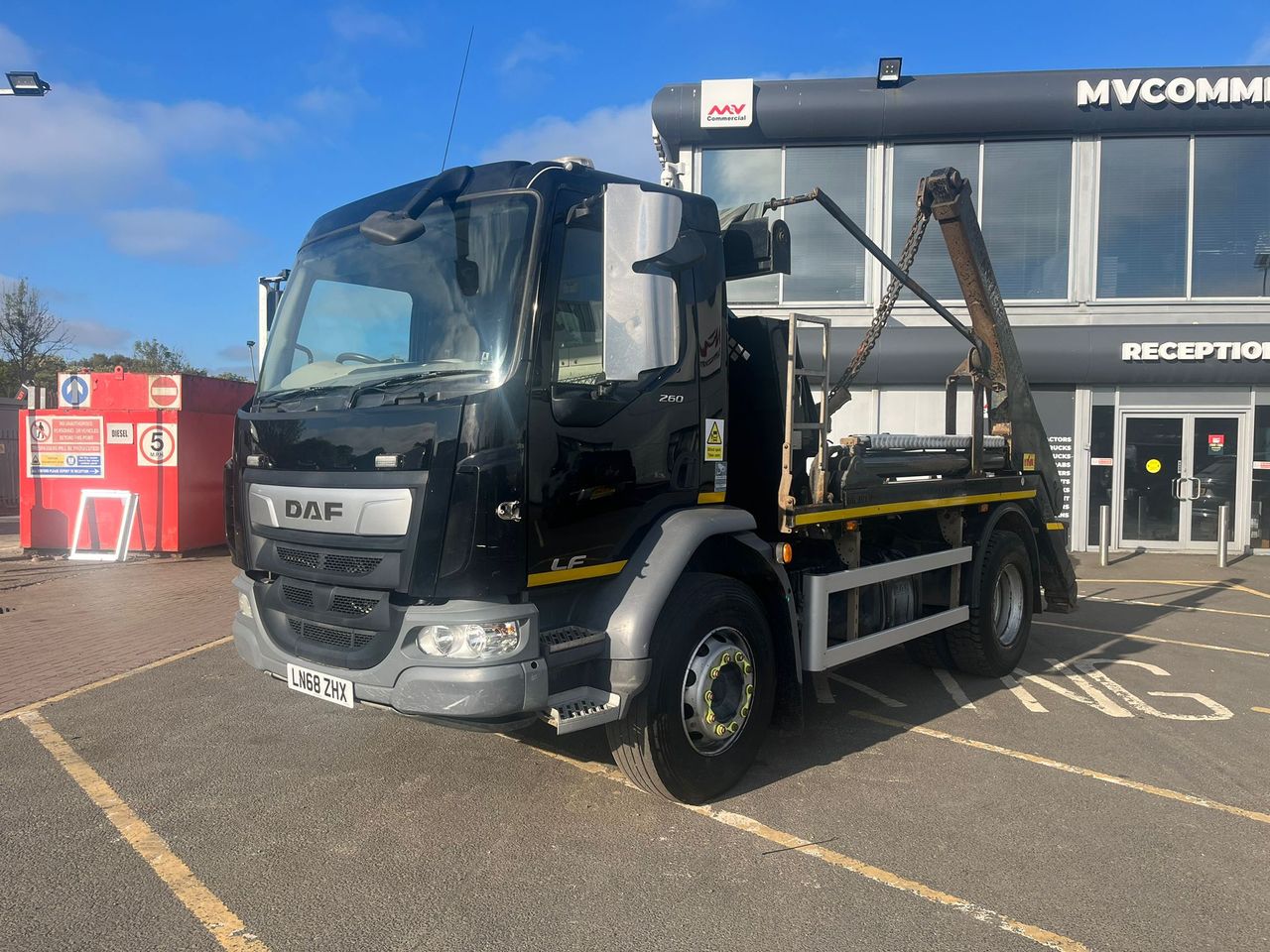 Ready to go DAF LF 260, Skip Loader, 260, 18 Tonne, Day Cab, 6-Speed Manual Gearbox, Rear Window in Cab, 2 Seats in Cab, Multi Function Steering Wheel, Radio, Hyva Autosheet, , -, - | for sale at MV Commercial, the UKs leading Truck, Trailers and Van supplier. (LN68ZHX 100118)