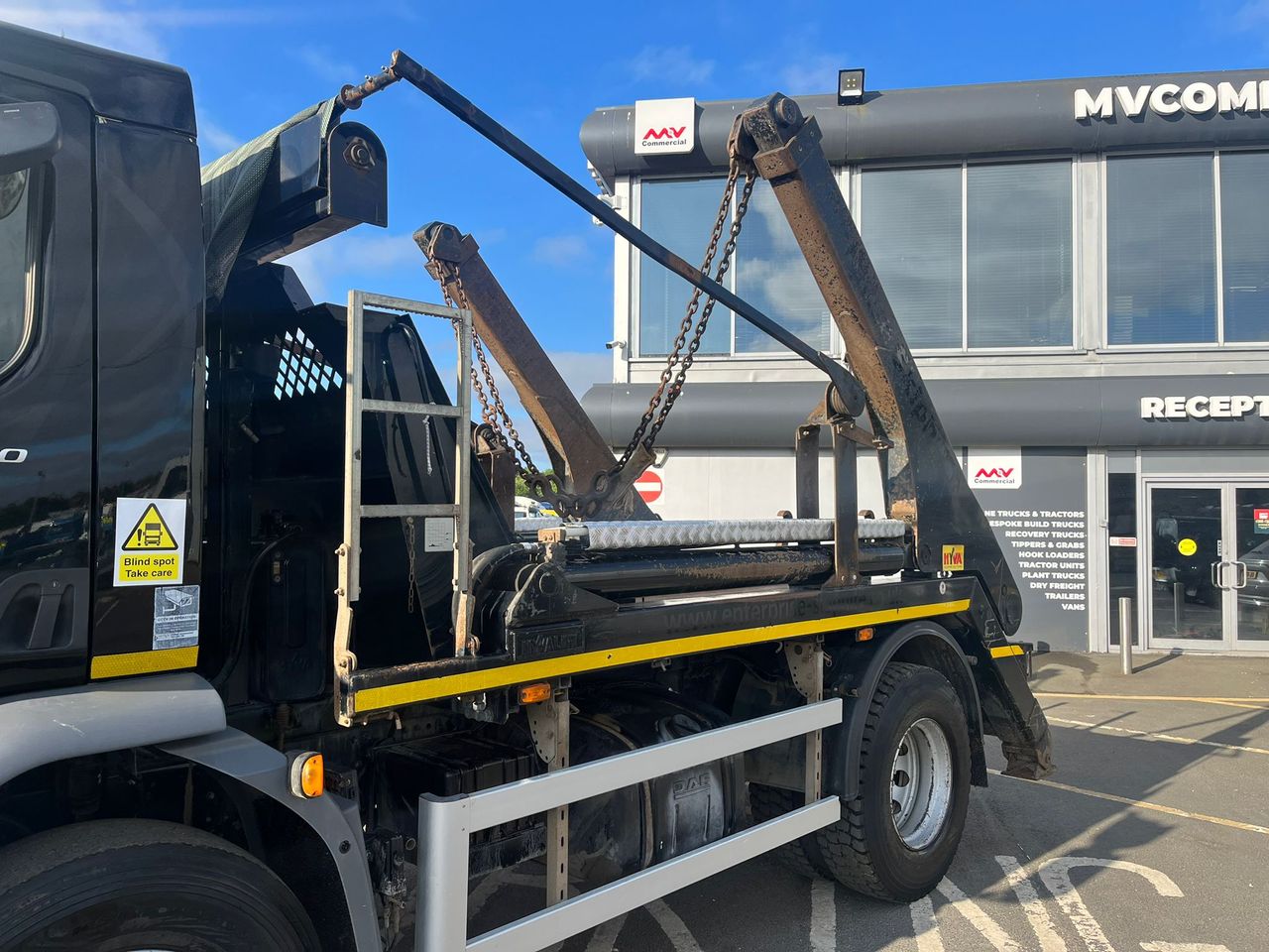 Ready to go DAF LF 260, Skip Loader, 260, 18 Tonne, Day Cab, 6-Speed Manual Gearbox, Rear Window in Cab, 2 Seats in Cab, Multi Function Steering Wheel, Radio, Hyva Autosheet, , -, - | for sale at MV Commercial, the UKs leading Truck, Trailers and Van supplier. (LN68ZHX 100125)