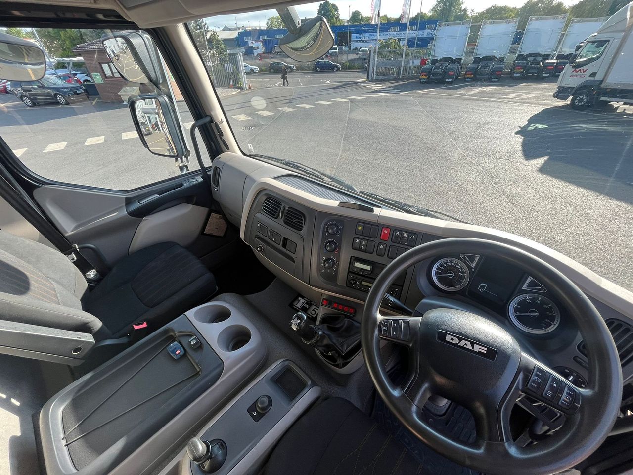 Ready to go DAF LF 260, Skip Loader, 260, 18 Tonne, Day Cab, 6-Speed Manual Gearbox, Rear Window in Cab, 2 Seats in Cab, Multi Function Steering Wheel, Radio, Hyva Autosheet, , -, - | for sale at MV Commercial, the UKs leading Truck, Trailers and Van supplier. (LN68ZHX 100132)