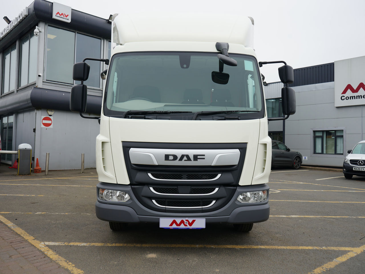 2023 DAF LF 190 Box for sale at MV Commercial