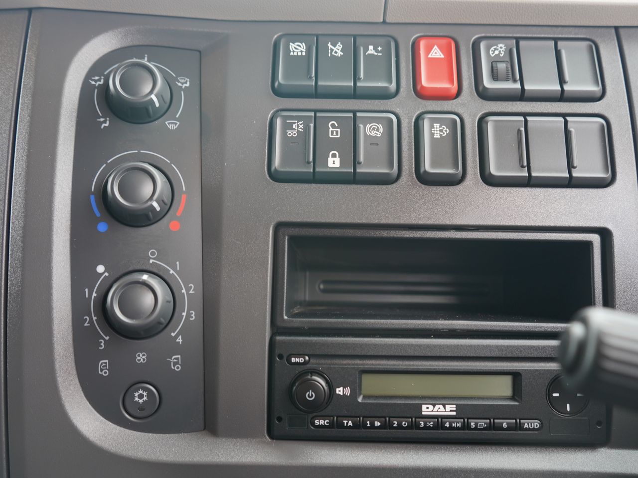 2023 DAF LF 190 Box for sale at MV Commercial