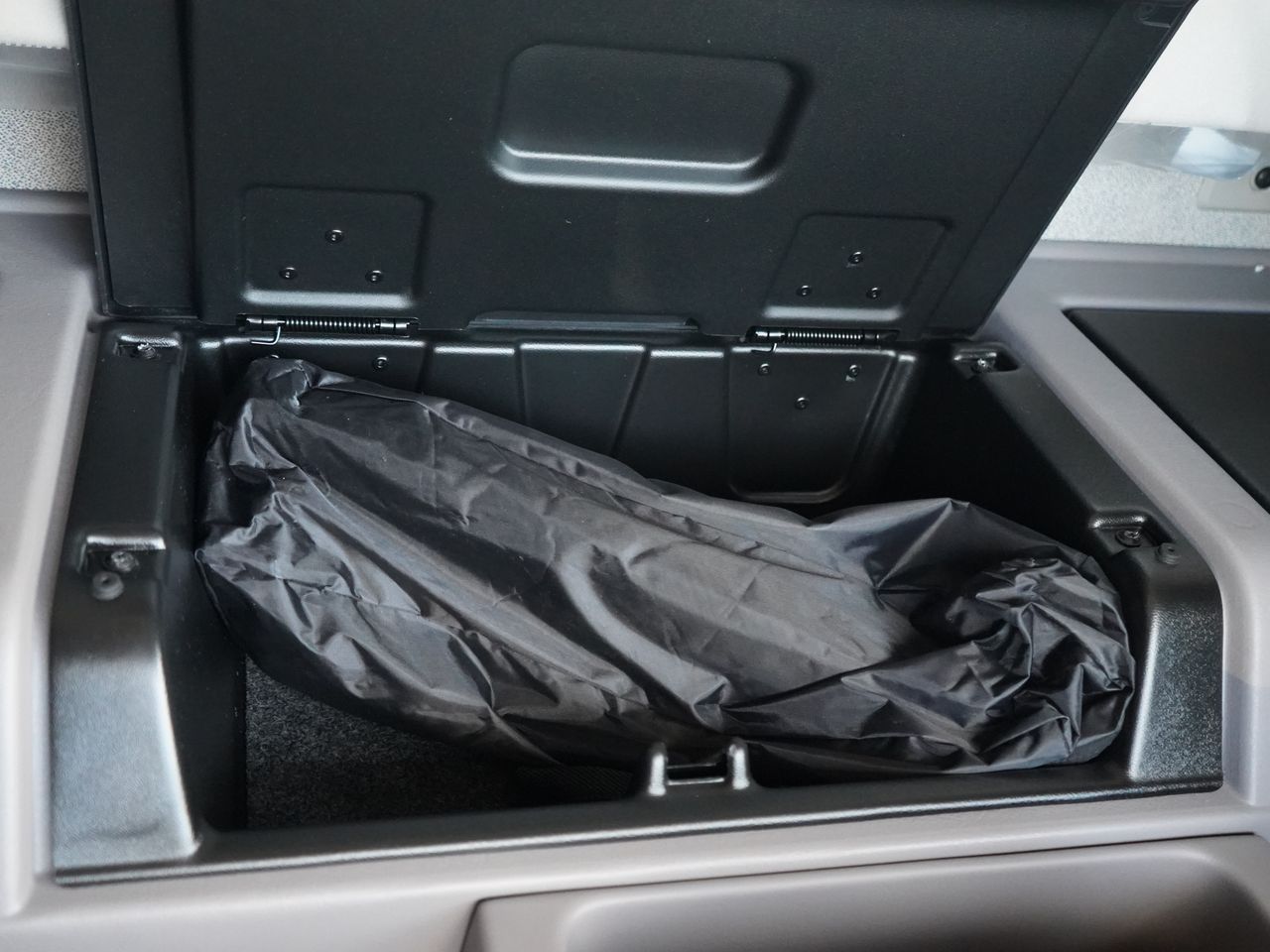 2023 DAF LF 290 Box for sale at MV Commercial