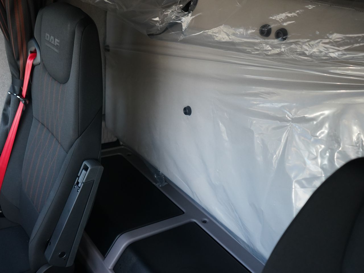 2023 DAF LF 290 Box for sale at MV Commercial