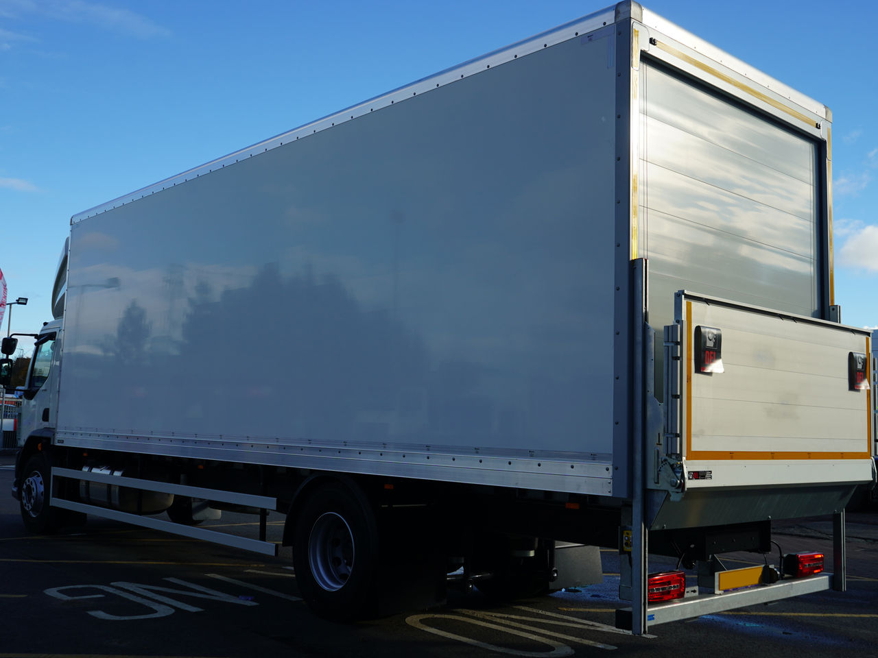 Ready to go DAF LF 290, Box, 290, 18 Tonne, Sleeper Cab, Automatic, 1500kg Column Tail Lift, Advanced Emergency Braking System (AEBS), Air Conditioning, Air Kit, CD Player, , -, - | for sale at MV Commercial, the UKs leading Truck, Trailers and Van supplier. (SN73YST 104633)