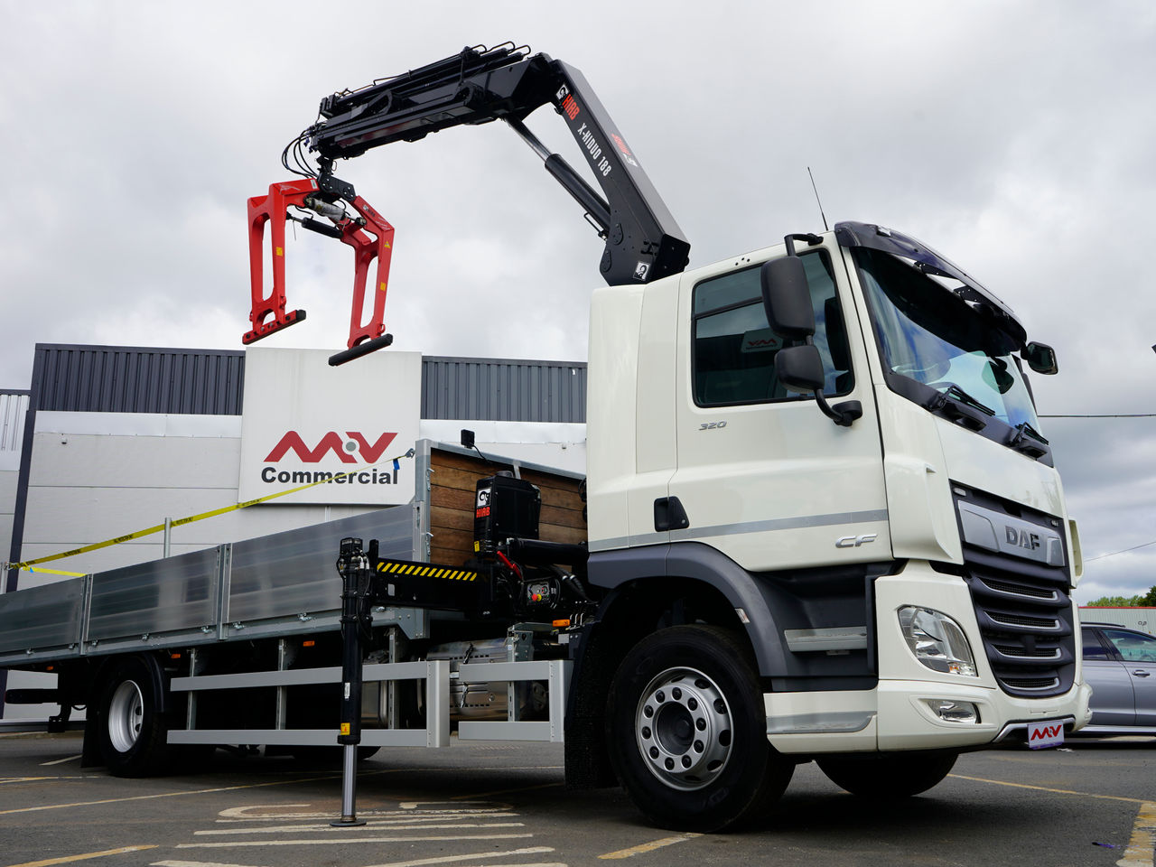 Ready to go DAF CF 320, Flatbed, 320, 18 Tonne, Space Cab, Automatic, Air Conditioning, Cab Heater, Cab Sunvisor , DAF Sound System, Factory Fitted PTO, , HIAB, X-HIDUO 188 B-3 | for sale at MV Commercial, the UKs leading Truck, Trailers and Van supplier. (SN24YMH 105157)
