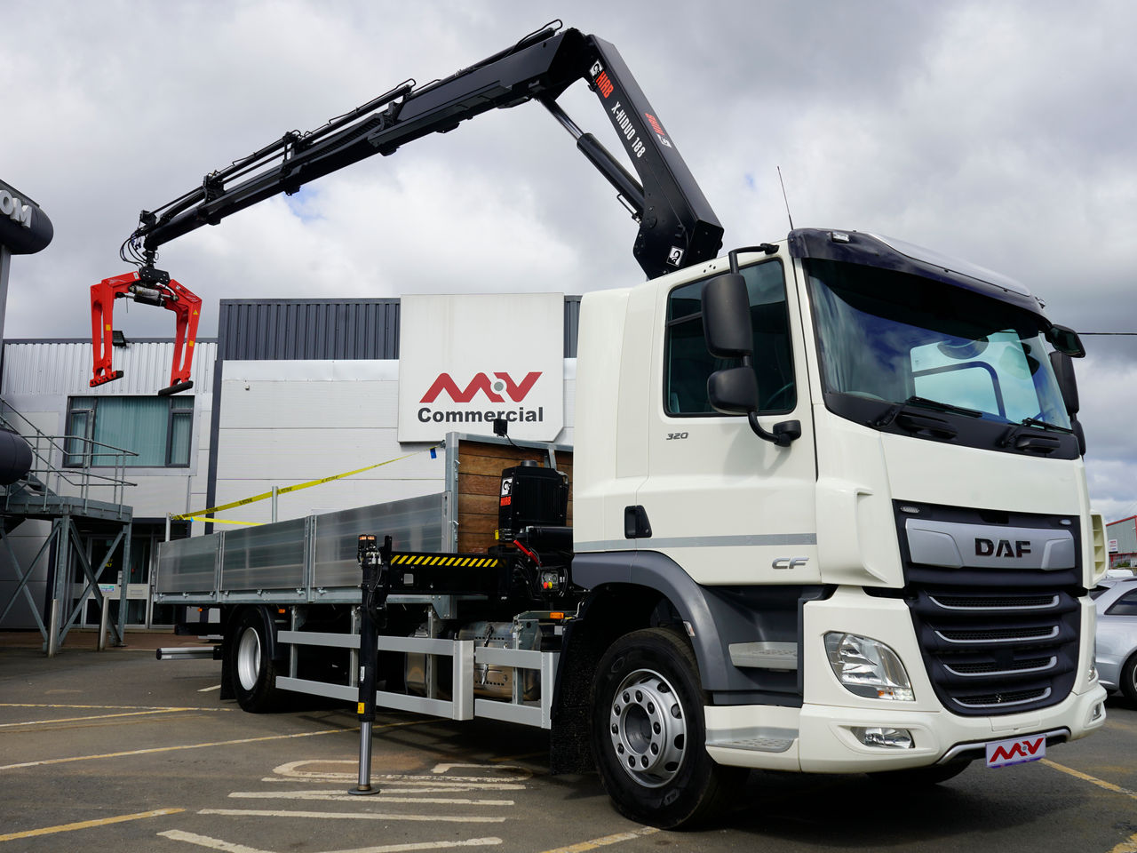 Ready to go DAF CF 320, Flatbed, 320, 18 Tonne, Space Cab, Automatic, Air Conditioning, Cab Heater, Cab Sunvisor , DAF Sound System, Factory Fitted PTO, , HIAB, X-HIDUO 188 B-3 | for sale at MV Commercial, the UKs leading Truck, Trailers and Van supplier. (SN24YMH 105163)