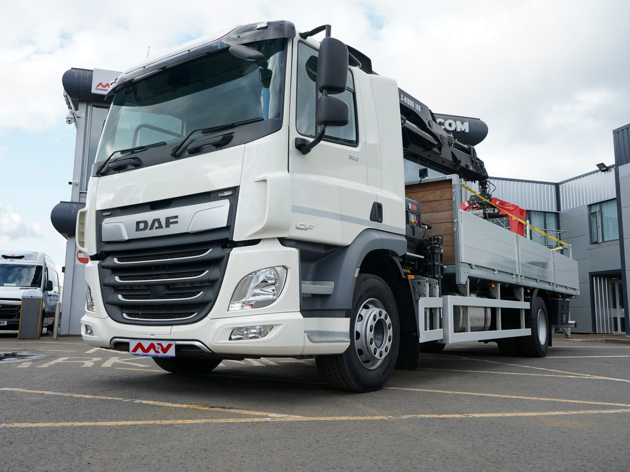 Ready to go DAF CF 320, Flatbed, 320, 18 Tonne, Space Cab, Automatic, Air Conditioning, Cab Heater, Cab Sunvisor , DAF Sound System, Factory Fitted PTO, , HIAB, X-HIDUO 188 B-3 | for sale at MV Commercial, the UKs leading Truck, Trailers and Van supplier. (SN24YMH 105173)