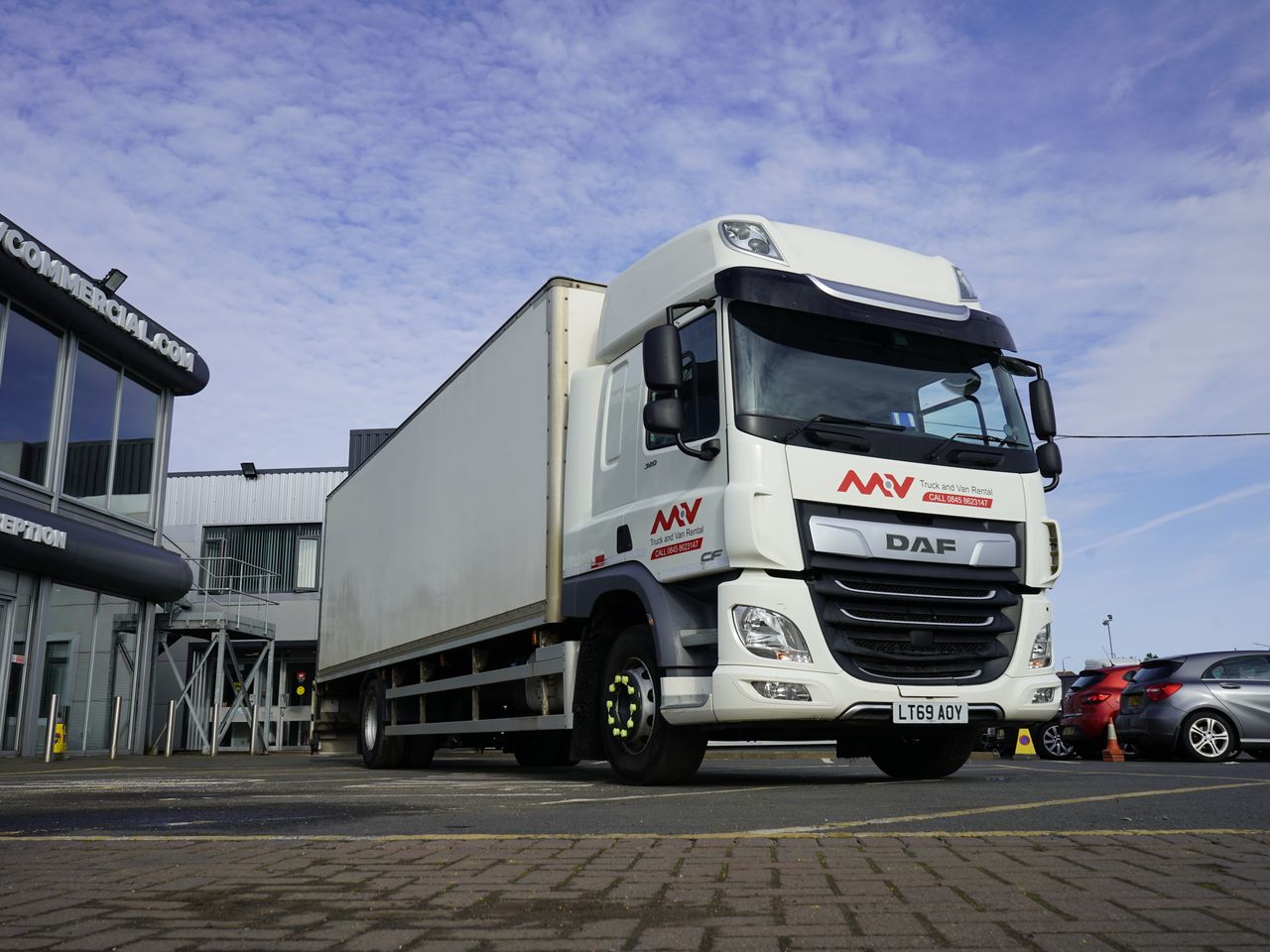 Ready to go DAF CF 320, Box, 320, 18 Tonne, Space Cab, Automatic, Cab Sunvisor , CD Player, Cruise Control and Air Con, DAF Sound System, Dhollandia Column Tail Lift , , -, - | for sale at MV Commercial, the UKs leading Truck, Trailers and Van supplier. (LT69AOY 105196)