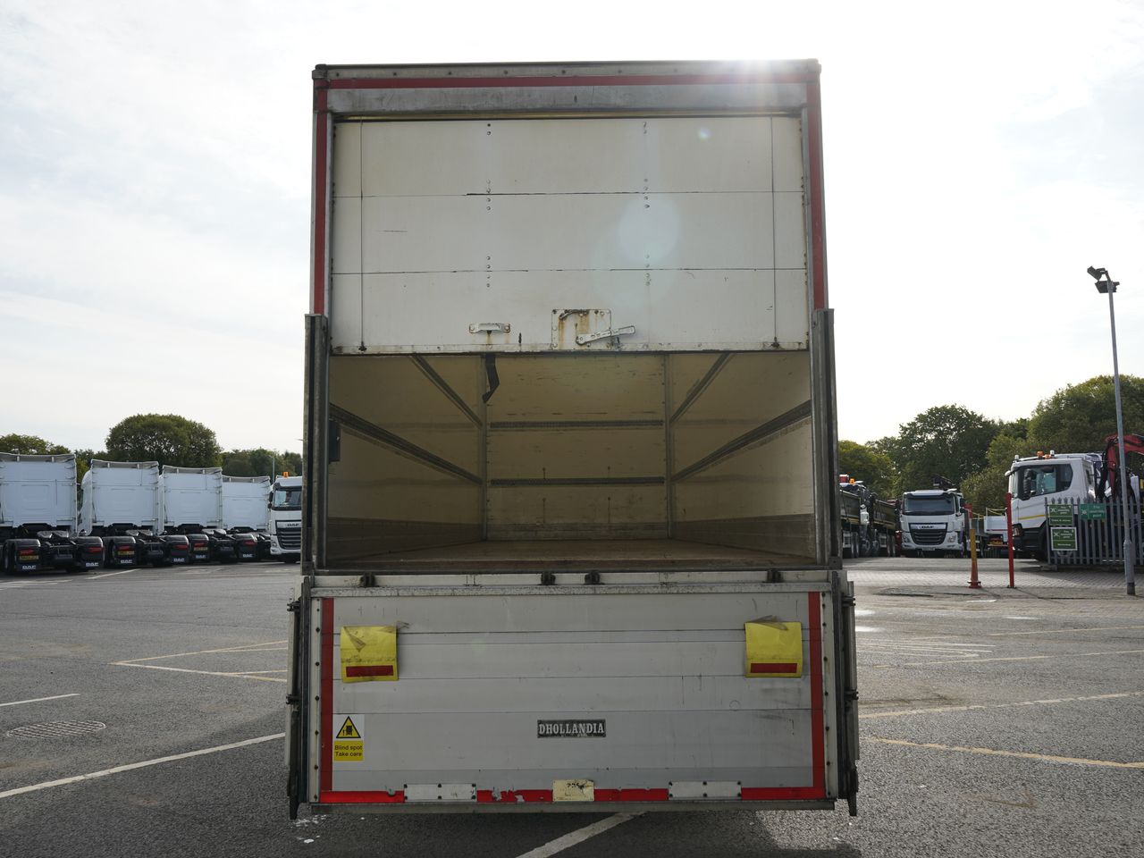 Ready to go DAF CF 320, Box, 320, 18 Tonne, Space Cab, Automatic, Cab Sunvisor , CD Player, Cruise Control and Air Con, DAF Sound System, Dhollandia Column Tail Lift , , -, - | for sale at MV Commercial, the UKs leading Truck, Trailers and Van supplier. (LT69AOY 105201)