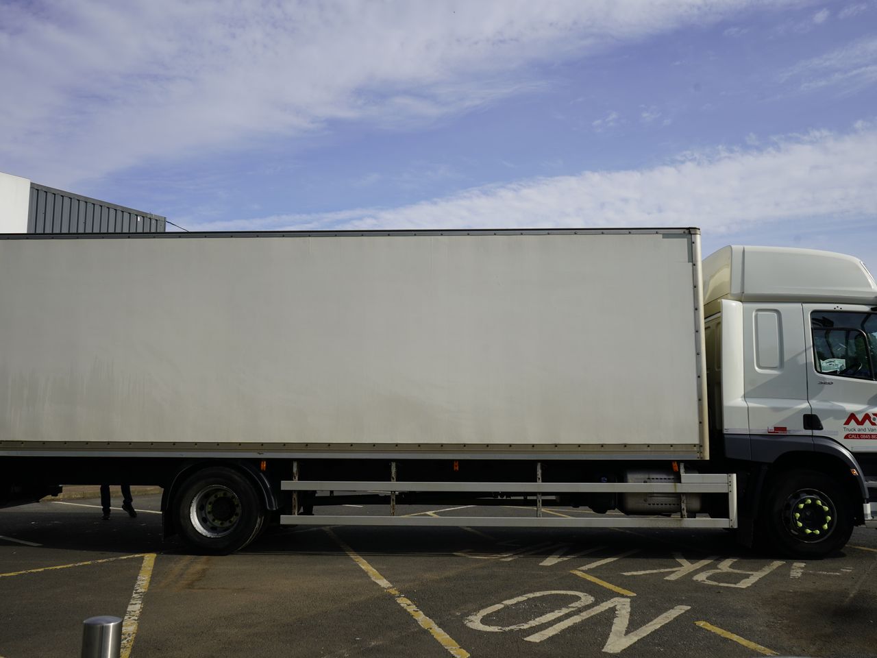 Ready to go DAF CF 320, Box, 320, 18 Tonne, Space Cab, Automatic, Cab Sunvisor , CD Player, Cruise Control and Air Con, DAF Sound System, Dhollandia Column Tail Lift , , -, - | for sale at MV Commercial, the UKs leading Truck, Trailers and Van supplier. (LT69AOY 105203)