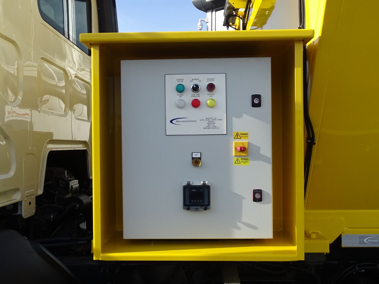 Ready to go DAF LF 290, Hot Box, null, 18 Tonne, Day Cab, 16-Speed Manual Gearbox, 3 Seats in Cab, Adblue System, Air Conditioning, Beacons, Cab Sunvisor , , Marvtech, Auger Hot Box | for sale at MV Commercial, the UKs leading Truck, Trailers and Van supplier. (SL23YUK 107684)