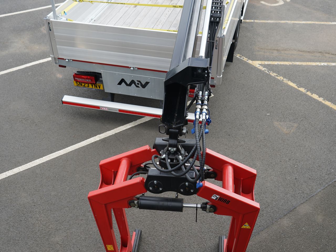  DAF CF 320 Brick Grabs for sale at MV Commercial