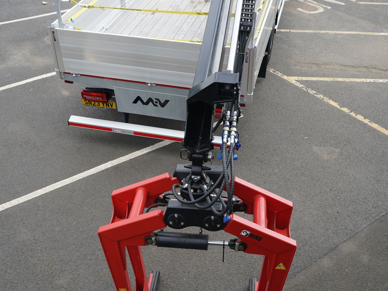  DAF CF 320 Brick Grabs for sale at MV Commercial