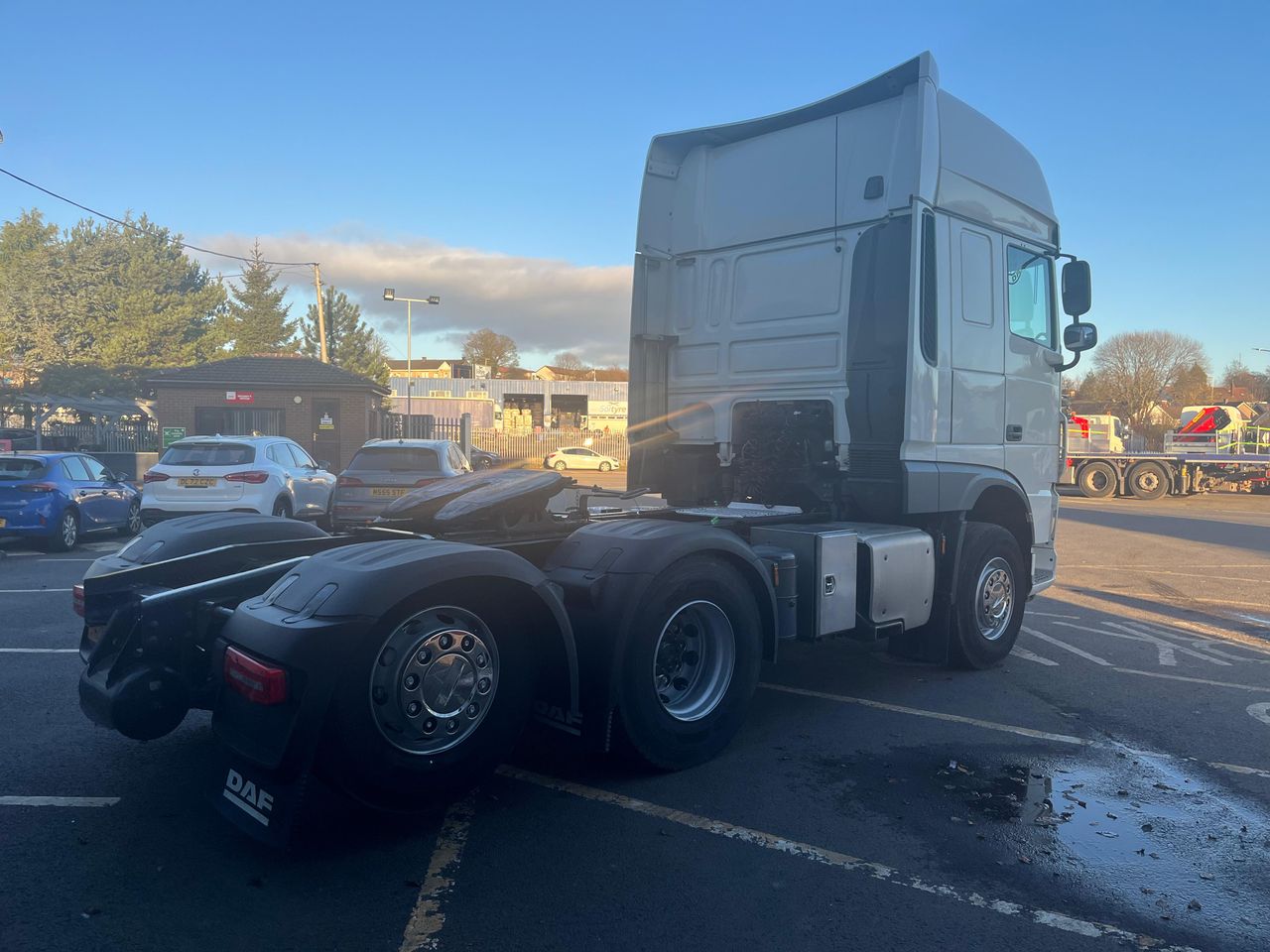 Ready to go DAF FTR XF530, Tractor Unit, 530, 60 Tonne, Super Space Cab, Automatic, 9 Tonne Front Axle, Adaptive Cruise Control, Bumper Mounted Fog Lights, Cab Sunvisor , DAF Sound System, , -, - | for sale at MV Commercial, the UKs leading Truck, Trailers and Van supplier. (SN20XTB 108408)