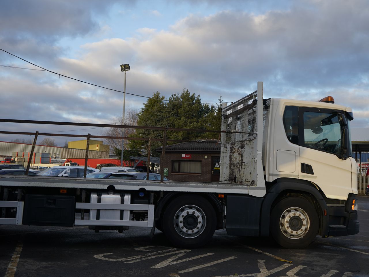 Ready to go Scania P410, Beavertail, 410, 32 Tonne, Day Cab, 2 Pedal Opticruise, Rear Window in Cab, Low Vision Window in Door, Winch, FORS - Gold Kit fitted, Infotainment System 2 DIN with 5inch Screen, , -, - | for sale at MV Commercial, the UKs leading Truck, Trailers and Van supplier. (E8LTS 110614)