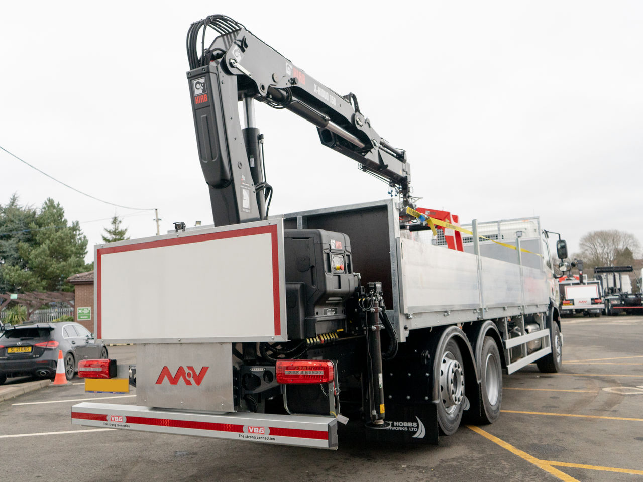 Ready to go DAF CF 320, Brick Grabs, 450, 26 Tonne, Day Cab, Automatic, 33L Fridge and Freezer, Adaptive Cruise Control, AdBlue Tank - 45 Litre, Advanced Emergency Braking System (AEBS), Air Conditioning, , HIAB, X-HIDUO 158 | for sale at MV Commercial, the UKs leading Truck, Trailers and Van supplier. (SM73YDR 113362)