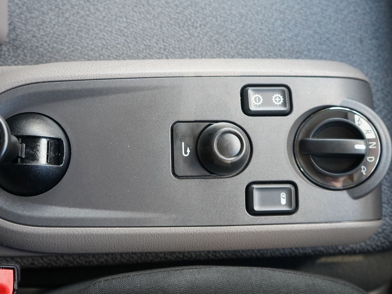 2023 DAF LF 290 Box for sale at MV Commercial