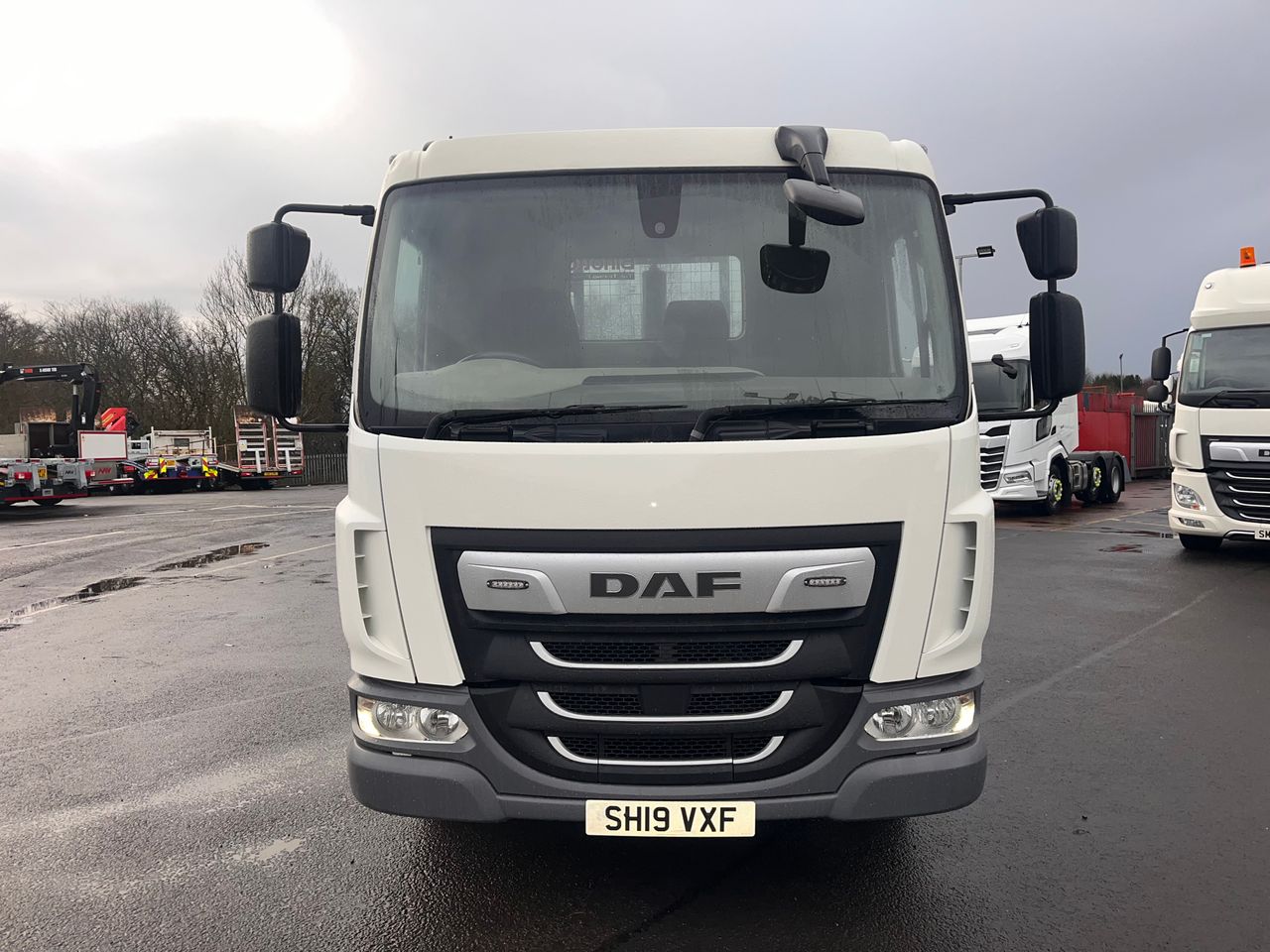 Ready to go DAF LF 180, Tipper, 180, 7.5 Tonne, Day Cab, 6-Speed Manual Gearbox, Low Vision Window in Door, Front and Rear Strobes, 3 Seats in Cab, Towball and Eye for Towing, Cruise Control, , -, - | for sale at MV Commercial, the UKs leading Truck, Trailers and Van supplier. (SH19VXF 113580)