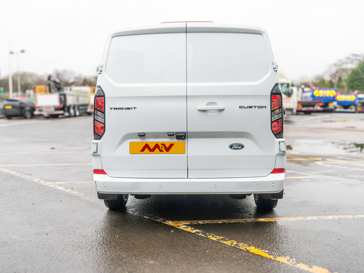 Ready to go Ford Transit, Van, 134, Under 3.5 Tonne, Single Cab, 6-Speed Manual Gearbox, Leather Package, Trailer tow medium duty , Air Conditioning, Alloy Wheels, Colour Coded Bumper, , -, - | for sale at MV Commercial, the UKs leading Truck, Trailers and Van supplier. (YT24AXM 118598)