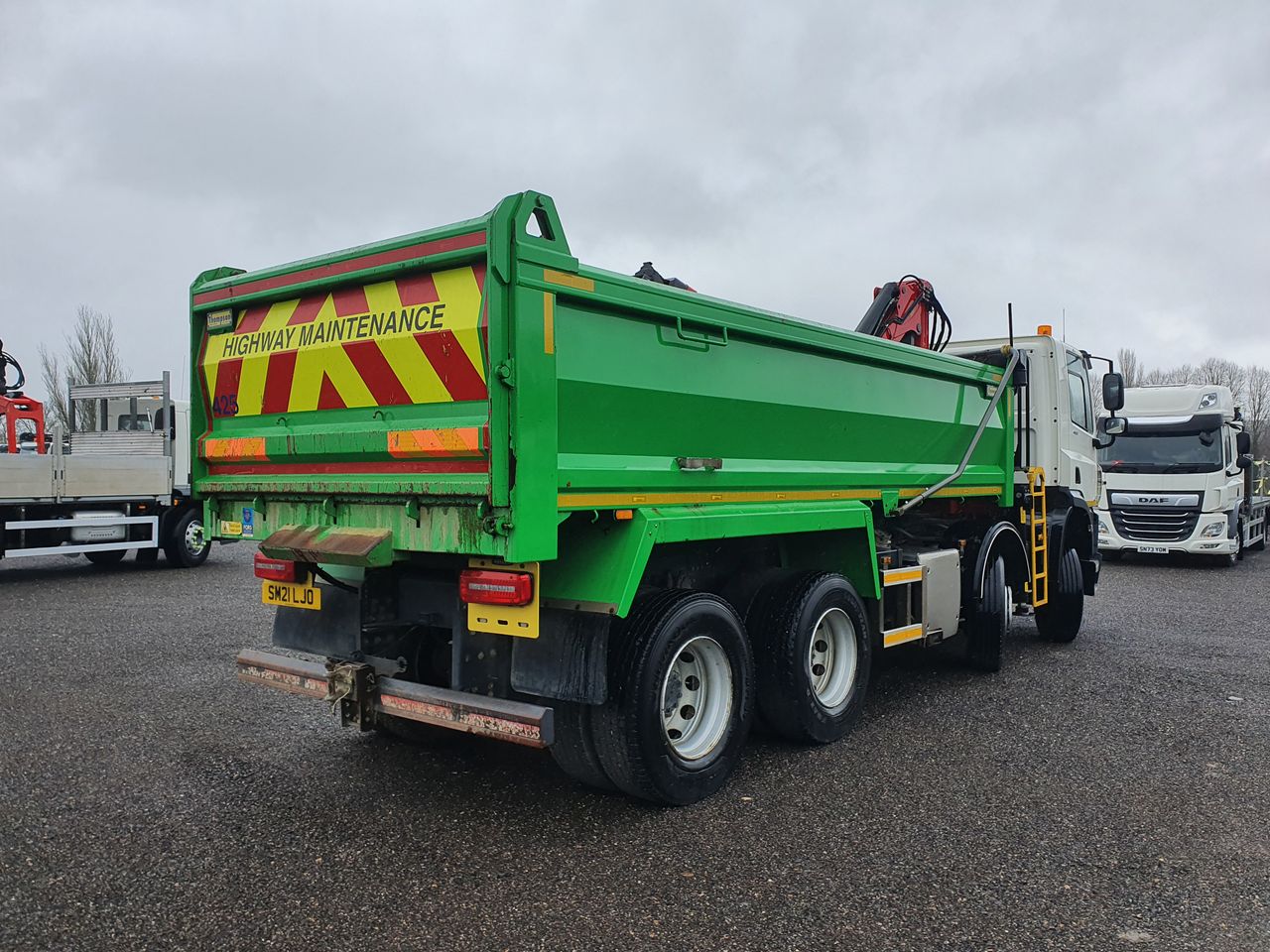 Ready to go DAF CF 450, Tipper Grab, 450, 32 Tonne, Day Cab, Automatic, 2 x Cup Holders, Access Ladder, Air Conditioning, Armrest - Driver Seat Only, Cab Sunvisor , , Palfinger Epsilon, Epsilon M125L | for sale at MV Commercial, the UKs leading Truck, Trailers and Van supplier. (SM21LJO 119840)