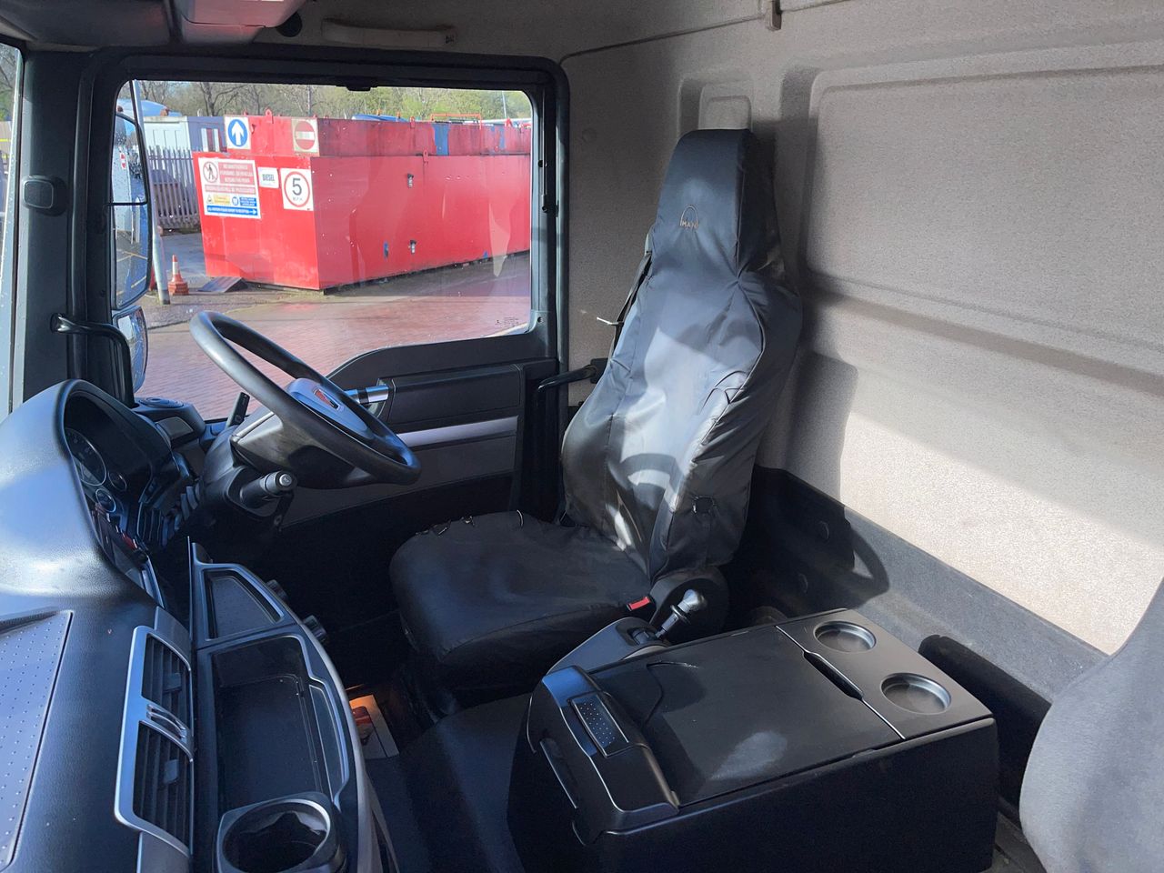 Ready to go MAN TGM 26.320, Beavertail, 320, 26 Tonne, Day Cab, Automatic, FORS - Gold Kit fitted, Winch, Double Flip Toe Ramps, Chain Box, Beacons, , -, - | for sale at MV Commercial, the UKs leading Truck, Trailers and Van supplier. (SN20YFX 140889)
