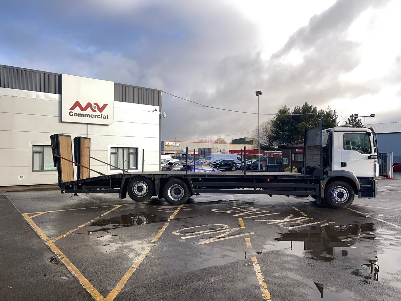 Ready to go MAN TGM 26.320, Beavertail, 320, 26 Tonne, Day Cab, Automatic, FORS - Gold Kit fitted, Winch, Double Flip Toe Ramps, Chain Box, Beacons, , -, - | for sale at MV Commercial, the UKs leading Truck, Trailers and Van supplier. (SN20YFX 140903)