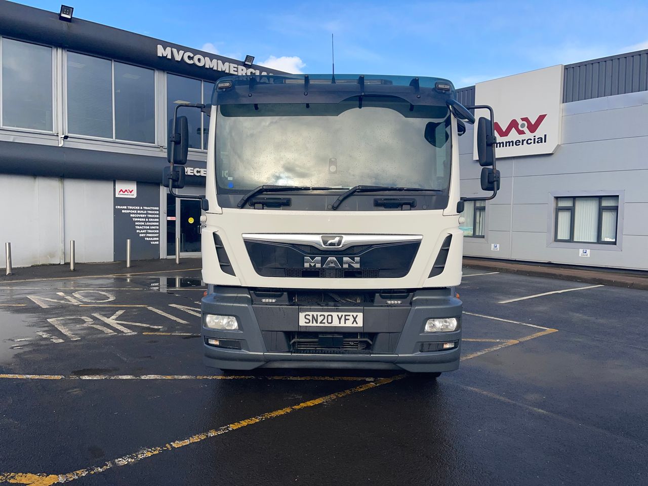 Ready to go MAN TGM 26.320, Beavertail, 320, 26 Tonne, Day Cab, Automatic, FORS - Gold Kit fitted, Winch, Double Flip Toe Ramps, Chain Box, Beacons, , -, - | for sale at MV Commercial, the UKs leading Truck, Trailers and Van supplier. (SN20YFX 140906)