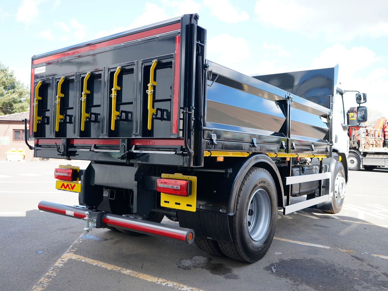 2023 DAF LF 290 Tipper for sale at MV Commercial
