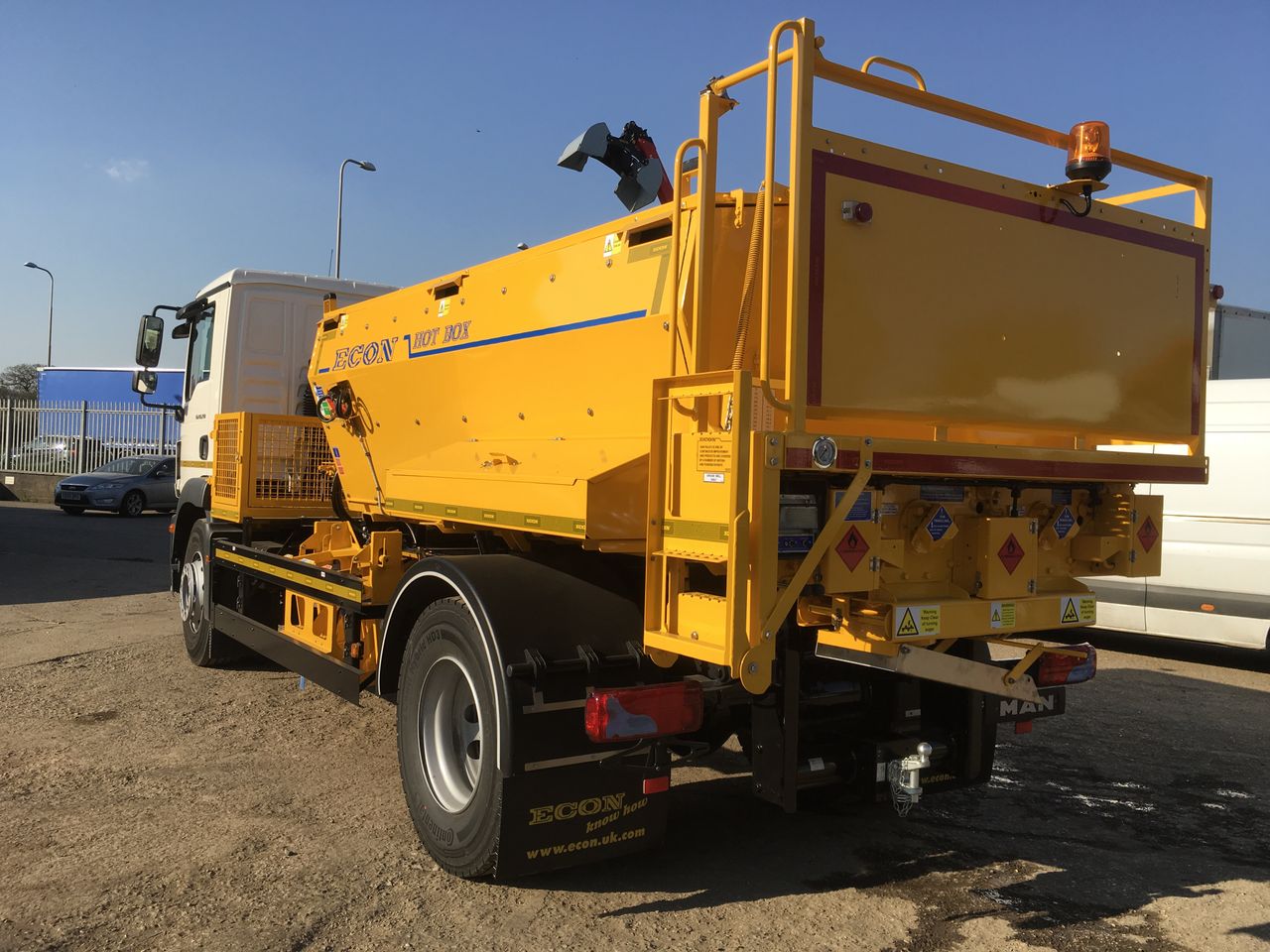Ready to go MAN TGM 18.290, Hot Box, 290, 18 Tonne, Day Cab, Automatic, Ball And Pin Tow Bar, Lane Departure / Assist / Guard Warning System, Heated Mirrors, Sun Roof, Air Conditioning, , -, - | for sale at MV Commercial, the UKs leading Truck, Trailers and Van supplier. (SN18OXV 16695)