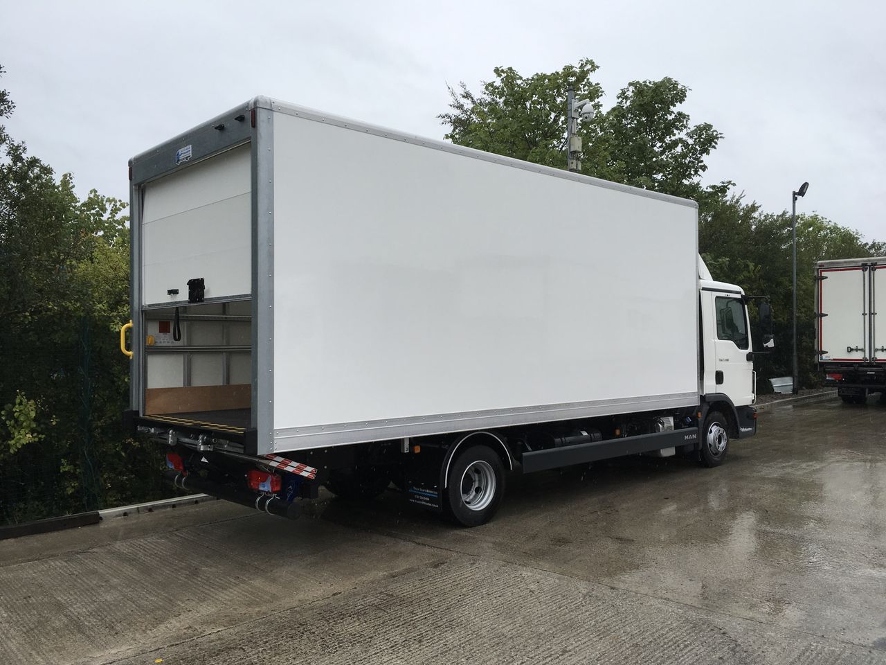 2018 MAN TGL 7.190 Box for sale at MV Commercial