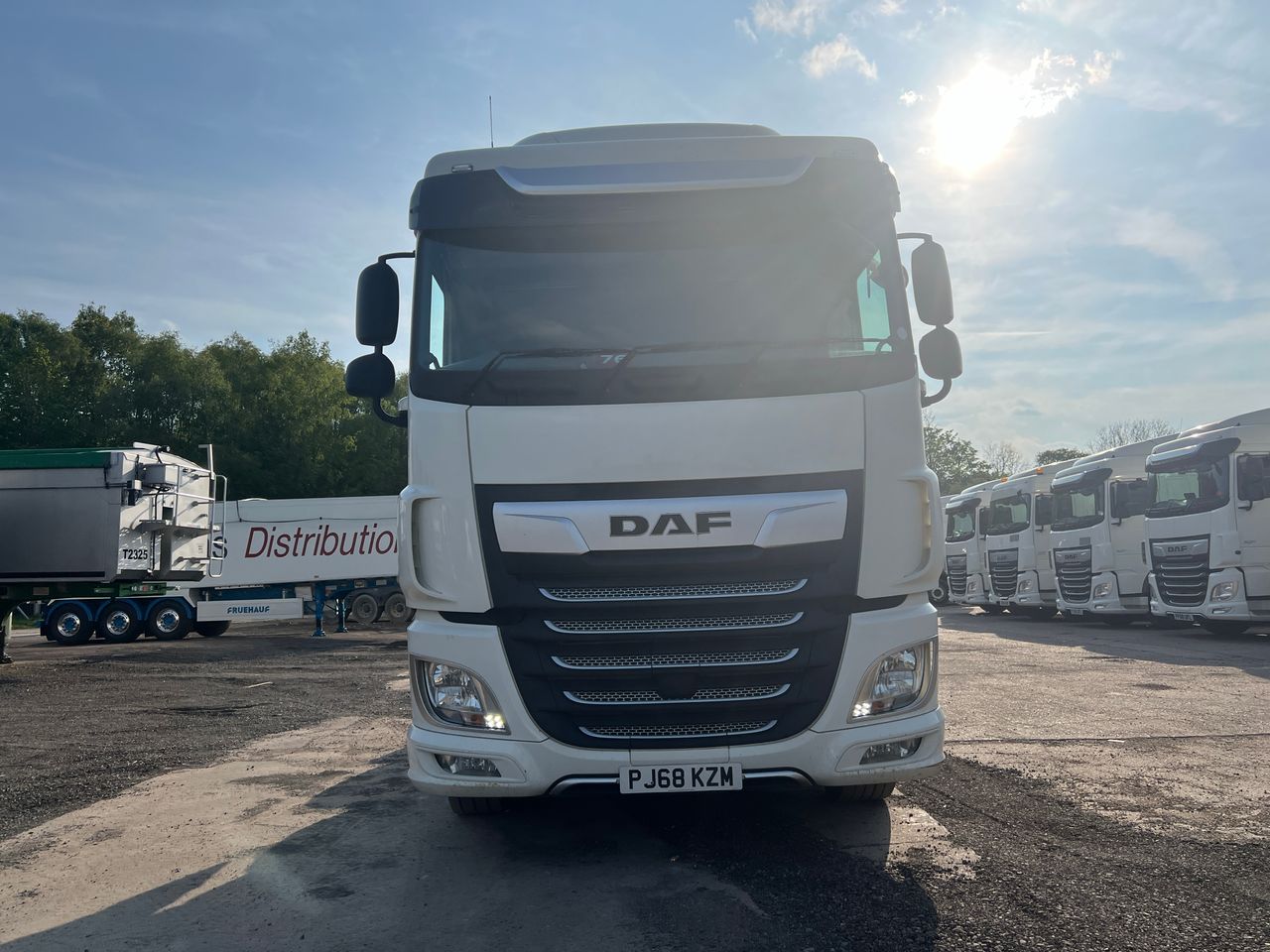 Ready to go DAF FTG XF480, Tractor Unit, 480, 44 Tonne, Space Cab, Automatic, Multi Function Steering Wheel, Air Conditioning, Double Bunk, Cab Fridge, Height Indicator, , -, - | for sale at MV Commercial, the UKs leading Truck, Trailers and Van supplier. (PJ68KZM 224791)